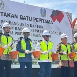 Peletakan batu pertama pembangunan Kantor Perwakilan DPD RI di Surabaya.