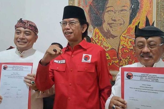 Eri Cahyadi Bersama Armuji Kompak Datangi DPC PDIP Kota Surabaya untuk Pilkada 2024