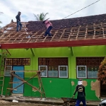 Salah satu fasum di Pulau Bawean yang mendapatkan perbaikan dari BPBD Jatim usai terdampak gempa bumi.