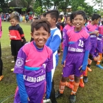 Tampak pertandingan antar pelajar di Lapangan Bola Surodinawan Kota Mojokerto.