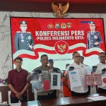 Konferensi pers terkais kasus prostitusi di Mapolres Mojokerto Kota.