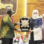 Gubernur Jawa Timur Khofifah Indar Parawansa bersama Menteri Besar Kedah Malaysia Dato