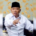  Prof. Dr. KH. Asep Saifuddin Chalim, Pengasuh Pondok Pesantren Amanatul Ummah.