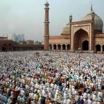 muslim di india sedang melaksanakan ibadah. foto: arrahmah.com