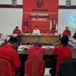 Rapat konsolidasi DPC PDIP Sidoarjo dengan paslon Mas Iin-Edy Widodo, Jumat (6/9/2024) malam. foto ist