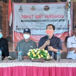 Ketua BPW HPWI Wilayah Jawa Timur 4, Fajar Eka (pegang mik) saat menyampaikan sambutan.