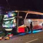 Bus Harapan jaya jurusan Jakarta-Tulungagung yang mengalami kecelakaan di Kota Kediri (dok. Ist)