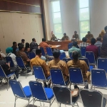 Suasana audiensi Forum Rembuk Masyarakat (Format) dengan Sekda Kabupaten Pasuruan.