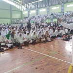 Ketua Dewan Pengarah JKSN Khofifah Indar Parawansa penuh semangat saat deklarasi JKSN di Tegal dan Batang Jawa Tengah, Ahad (3/2/2019). foto: bangsaonline.com