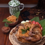 Cara Membuat Ayam Goreng Kalasan Asal Sleman Yogyakarta. Foto: Ist