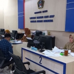 Suasana Layanan Terpadu Satu Atap Pekerja Migran Indonesia di Kabupaten Blitar.