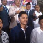 Hengky Kurniawan (depan tengah) saat foto bersama dengan para pengurus Partai Gerindra di acara HUT Partai Gerindra yang ke 7