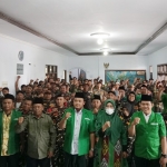 Anggota DPRD Jatim Fraksi PKB Hj Khofidah, M.Pd  saat melaksanakan sosialisasi Wawasan Kebangsaan yang diikuti ratusan anggota Banser Karangploso, Kabupaten Malang. foto: istimewa