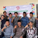 Para pengurus Persatuan Cricket Indonesia (PCI) Kabupaten Bangkalan masa bakti 2024-2028 foto bersama usai muscab.