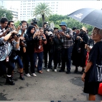 Ibu korban Tragedi Semanggi I, Maria Catarina Sumarsih meminta kepada Jokowi agar mencabut Keppres Nomor 13/TNI/Tahun 2024 tentang pengangkatan pangkat Prabowo. Foto: law-justice.co