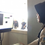 Petugas memantau suhu tubuh penumpang maupun kru pesawat untuk antisipasi Virus Corona.