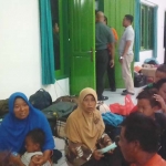 20 pengunsi dari Palu ditampung menuju Mes Baskara 084/BJ Jl. Raya Juanda, Sedati Sidoarjo. foto: CATUR A/ BANGSAONLINE