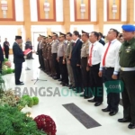 Wali Kota Blitar Samanhudi Anwar saat mengukuhkan Tim Saber Pungli Kota Blitar.