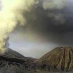 Erupsi Gunung Bromo. foto: surabayaonline