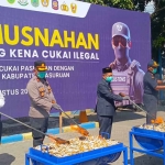 Pemusnahan BMMN yang dilakukan Kantor Pengawasan dan Pelayanan Bea dan Cukai Tipe Madya Pabean A Pasuruan.