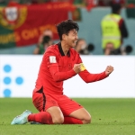 Son Heung-min usai mengalahkan Portugal sekaligus lolos 16 besar Piala Dunia 2022. 