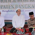  Pengasuh Ponpes Ibnu Cholil Bangkalan, KH. Imam Buchori (tengah) saat peresmian angkatan pertama Holistic Brain Improvement (HoBI), Kamis (9/6/2022).
