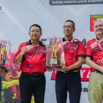 Pj Gubernur DKI Jakarta, Heru Budi Hartono, meraih juara pertama kategori Pistol Individu dalam Kejuaraan Menembak Nasional Bank DKI Cup 2023.