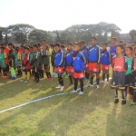 Para pemain yang mengiikuti Turnamen Sepak Bola Wali Kota Probolinggo Cup 2022.
