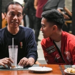 Kaesang Pangarep dan ayahnya, Presiden Jokowi. Foto: antara/tempo