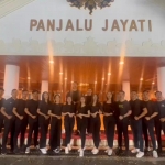 Tim PT Gudang Garam Tbk. yang akan turut ambil bagian dalam Parade Bunga dan Budaya atau Surabaya Vaganza 2023. Foto: Ist.