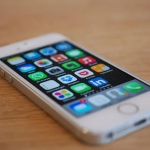 iPhone 5S tetap terlihat mewah hingga saat ini. foto: Pixabay 