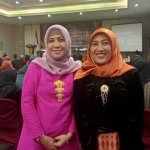 Ketua KPU Kota Pasuruan, Royce Diana Sari didampingi Komisioner Helmi.