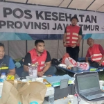 Tim RHA dan DMT dari Pemprov Jatim saat berada di posko gempa Cianjur, Jawa Barat.