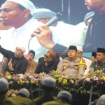 Al Habib Ali Zainal Abidin Assegaf dari Pekalongan bersama Khairul Umam dan Kapolres Pamekasan.