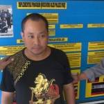 TNI Gadungan pelaku penipuan saat diamankan di Mapolsek Panji. (Hadi Prayitno/BangsaOnline.com)