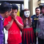 Korban prostitusi saat rilis di Mapolrestabes Surabaya. foto: IRWAN SUSANTO/ BANGSAONLINE