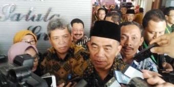 ​Hadiri Hardiknas di Kota Malang, Mendiknas Tekankan 4 Poin Penting Bagi Para Guru