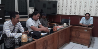 Ketua RT di Desa Kotakan yang Diberhentikan Sepihak Mengadu ke DPRD Kabupaten Situbondo