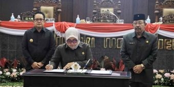 Sahkan 3 Perda, Pj Gubernur Jatim Optimis Jadi Payung Hukum Berkualitas