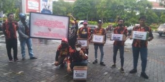 Warga dan Pemuda Pancasila Ranting Pradah Surabaya Galang Dana untuk Korban Erupsi Semeru
