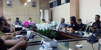 Wali Murid Tuntut PPDB di Jember Dianulir, Diduga Banyak Surat Keterangan Domisili Palsu