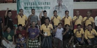 Meriahnya Lomba Futsal Santri Piala Kapolres Ponorogo, Adu Lincah Polisi dengan Para Gus