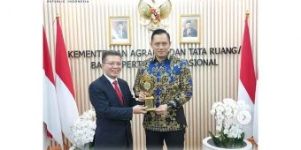 Menteri ATR/BPN Sabet Penghargaan Sebagai Pendorong Investasi Melalui Agraria