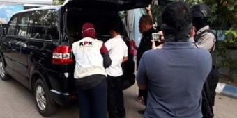 KPK Geledah Sejumlah OPD di Malang Hingga Malam, Sita Dokumen Program Sejak Tahun Anggaran 2011