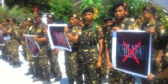 Gelar Apel Kesetiaan NKRI, Ratusan Banser di Jombang Tuntut Pemkab Bubarkan HTI