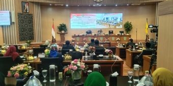 DPRD Kota Madiun Ambil Keputusan Raperda Tentang RPJPD Tahun 2025-2045 Dalam Rapat Paripurna