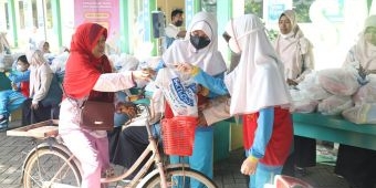 Yayasan Al Muslim Jatim Bagikan 1.343 Sembako untuk Anak Yatim dan Dhuafa