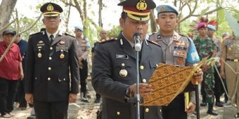 Kapolres Gresik Pimpin Upacara Pemakaman Aipda Wahyudi