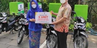 Terima 5 Unit Sepeda Motor, Dinkes Surabaya Siap Antar Obat bagi Pasien Rawat Jalan