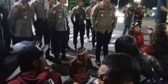 Polres Ngawi Amankan Anak Jalanan dengan Kondisi Mabuk dan Pemilik Angkringan Penjual Miras